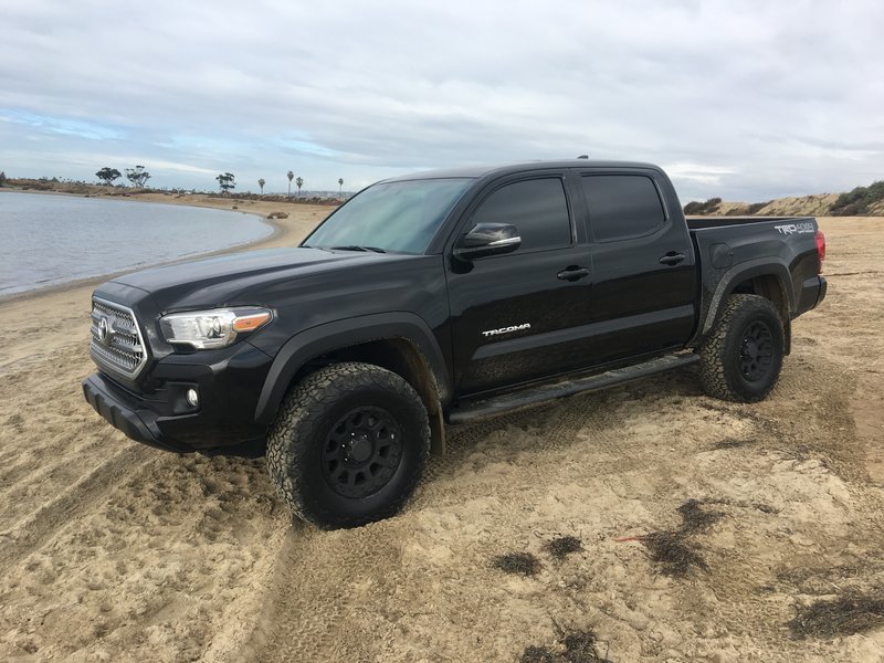 DCSB SR5 4WD 265/75/16's stock suspension?? | Tacoma World