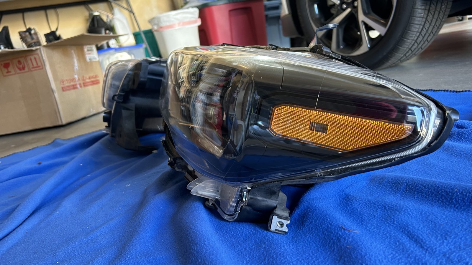 FS: 3rd gen blacked out halogen headlights with LED DRL | Tacoma World