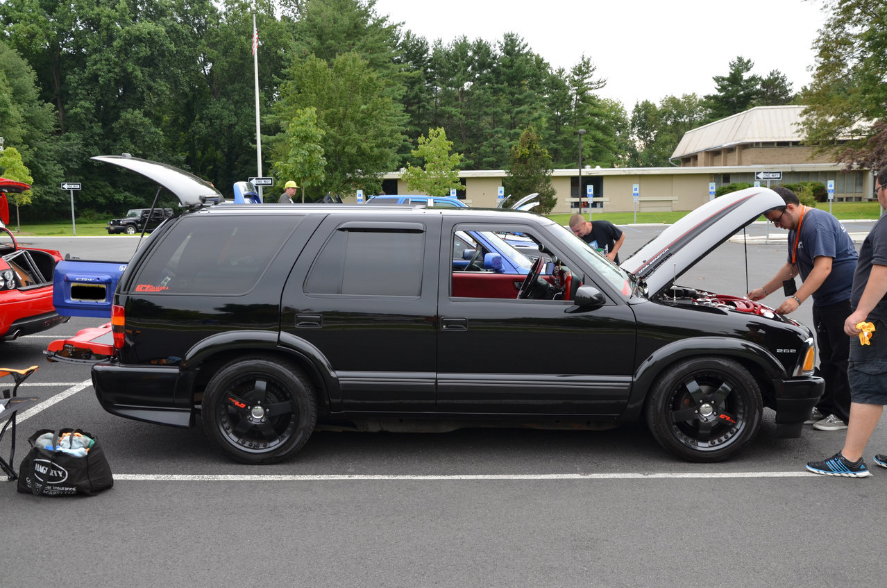 InItToWinItCarShow 010.jpg