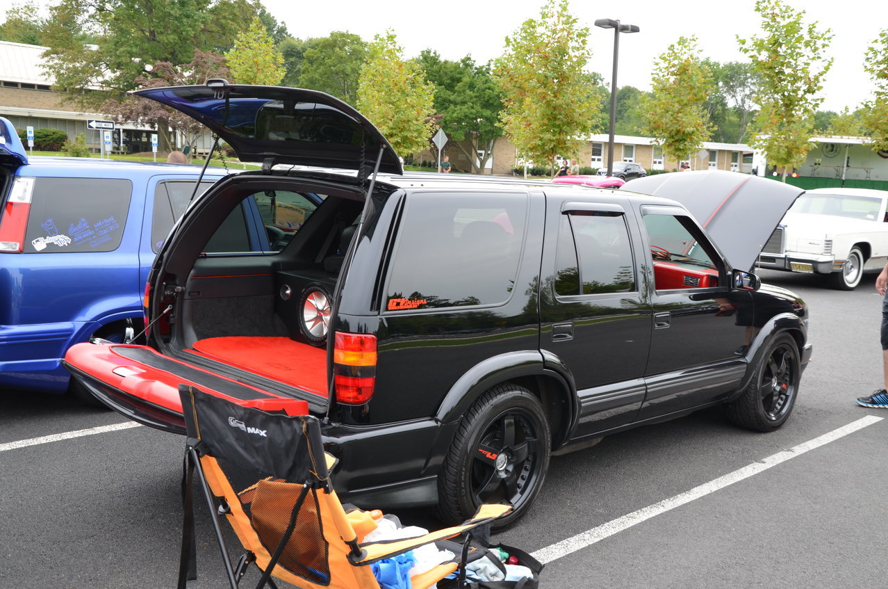 InItToWinItCarShow 014.jpg