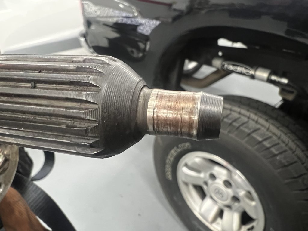 input shaft at 341k roached.jpg
