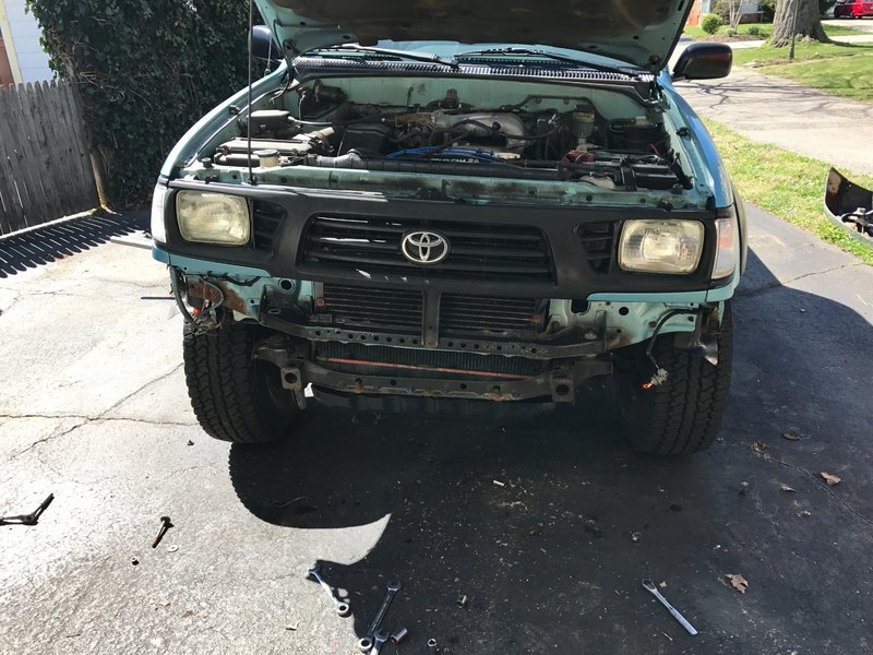 installing body mount lift.jpg