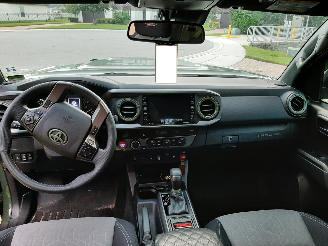 Interior 1.jpg