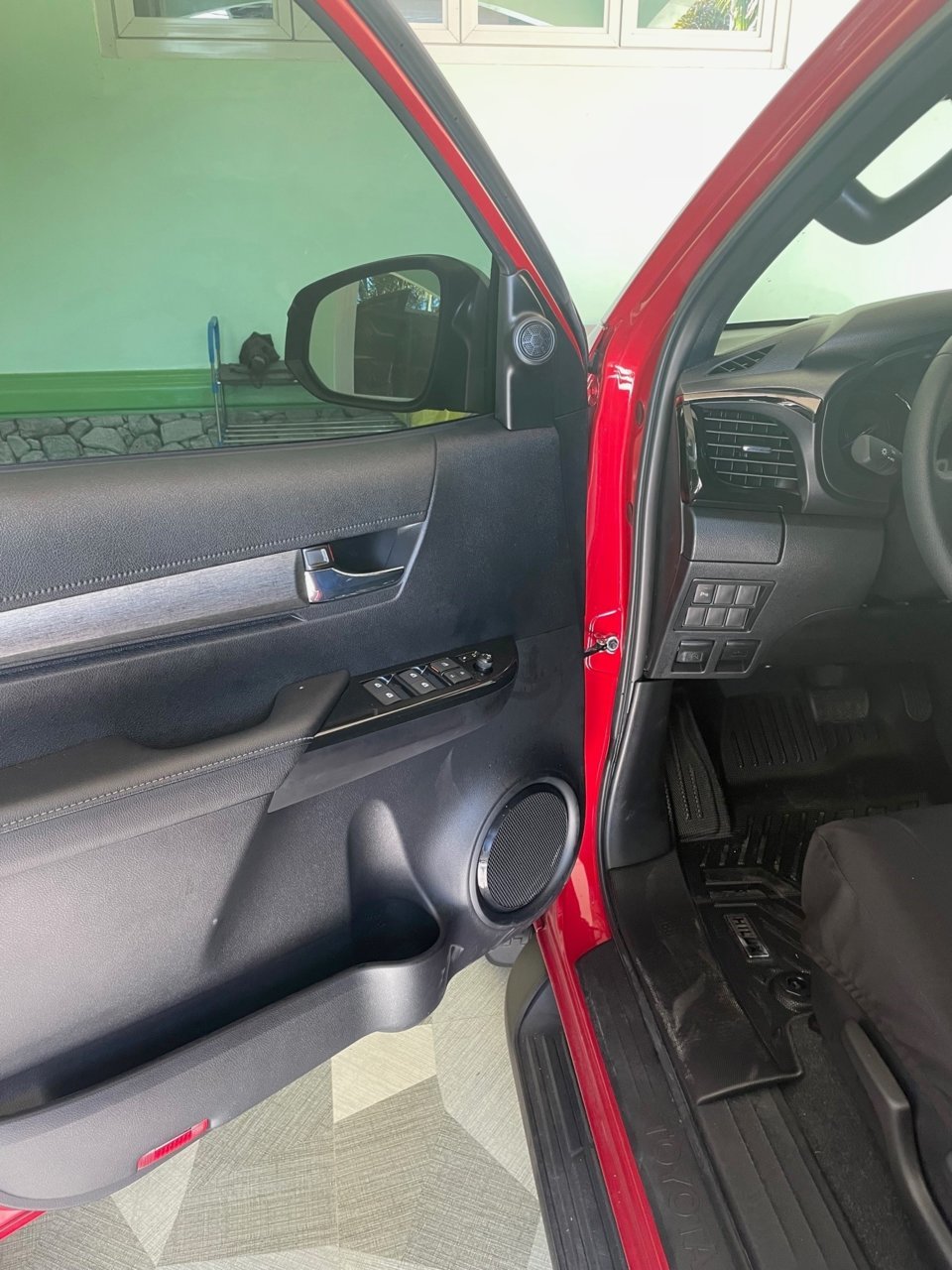 interior 2.jpg