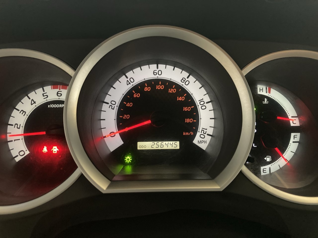Interior Instrument Cluster.jpg