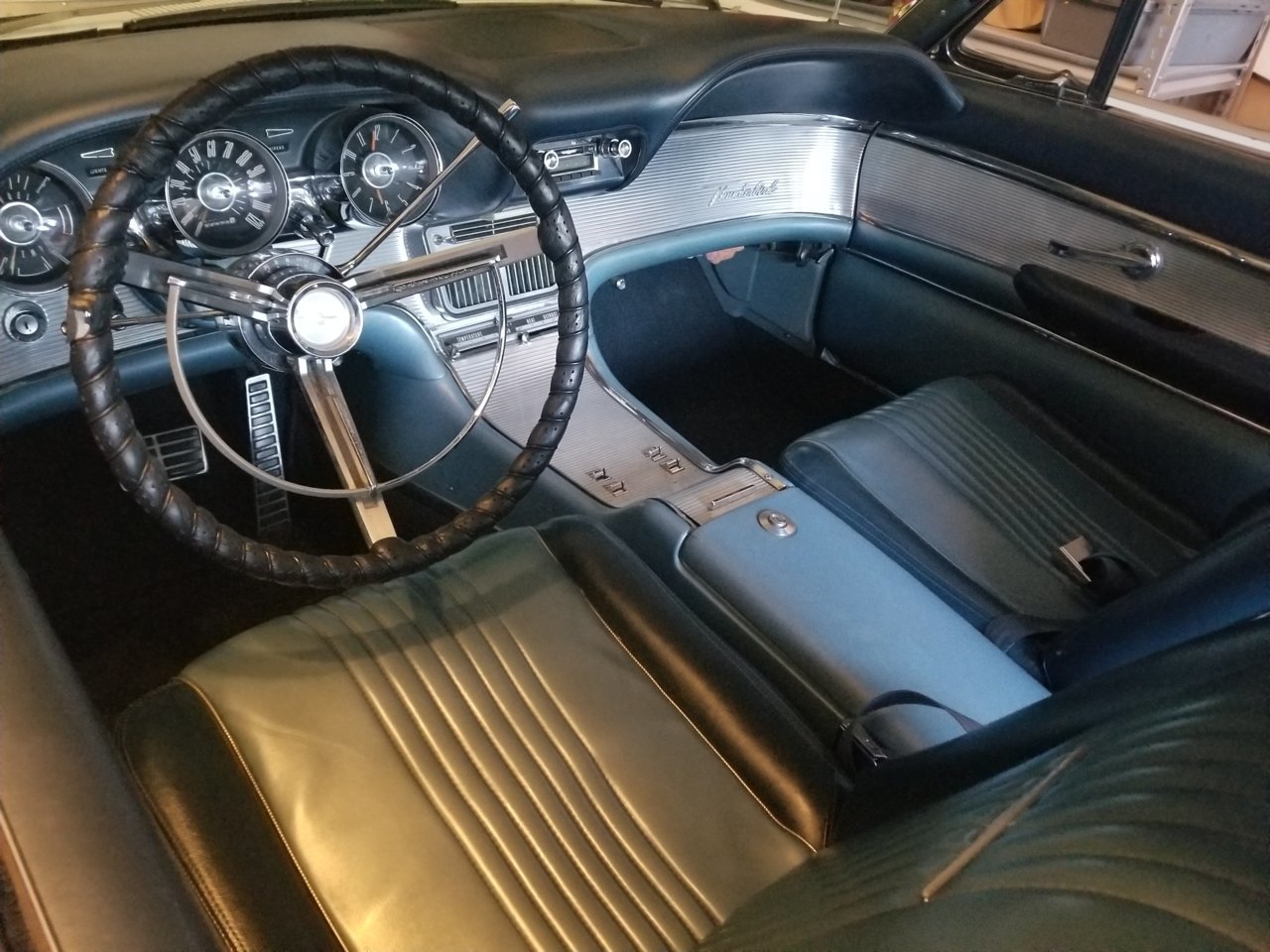 Interior.jpg