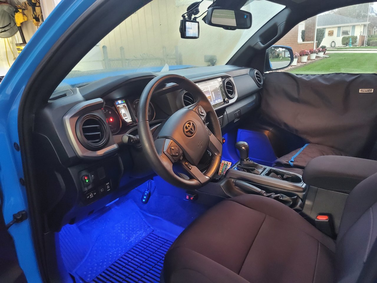 Interior.jpg