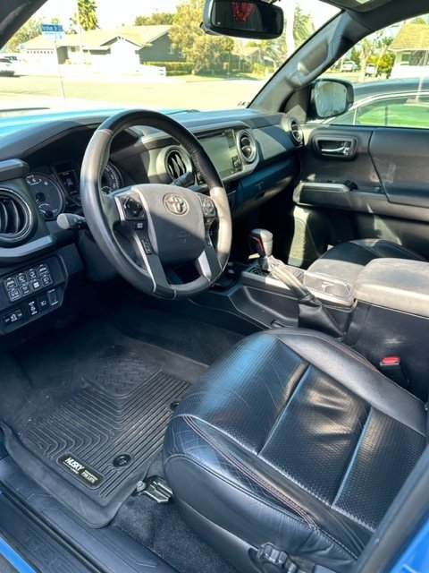 Interior.jpg