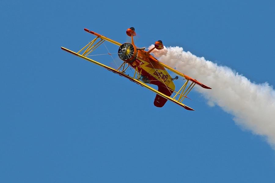 inverted-flight-aircraft-in-motion.jpg