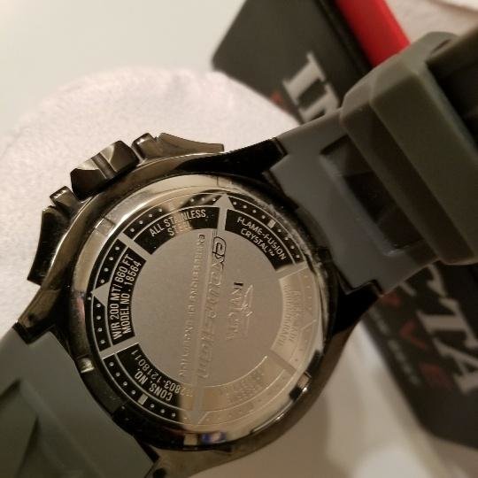 invicta1.jpg