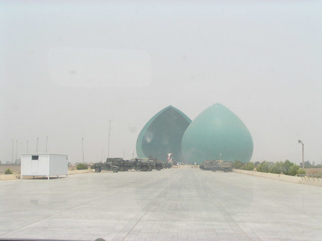 Iraqi mayrter monument.jpg