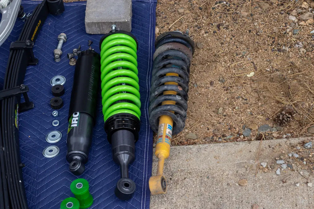 Ironman_4X4_2nd__3rd_Gen_Tacoma_-Stage_2_Foam_Cell_Pro_Suspension_Kit-12.jpg