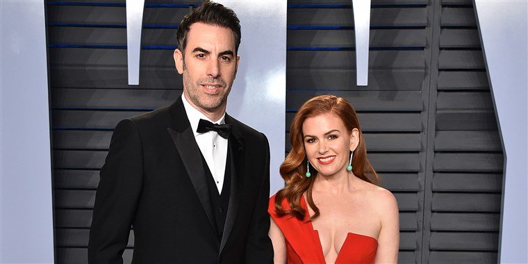 isla-fisher-new-blonde-hair-today-main-190101-02_6bb0869f1a2f2fcbacee6c841a5df61a.fit-760w.jpg