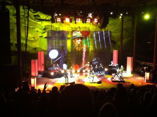 jasonmraz_redrocks_09f78f467e44dabbdc721867a60b1a6915be2d47.jpg