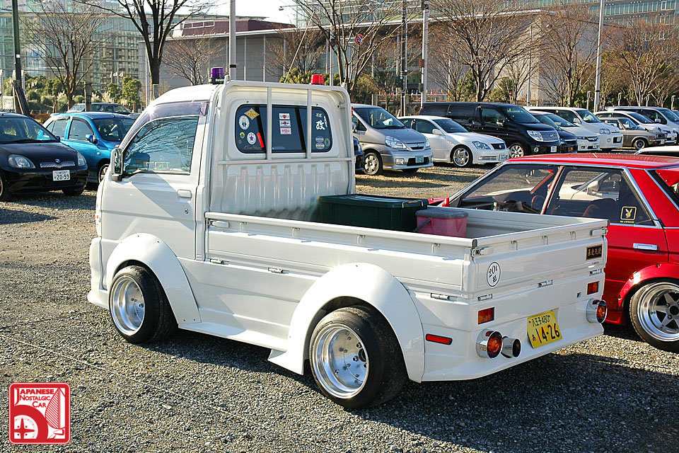 jccanym2009_342keitruckbosozoku_parkingarea282.jpg