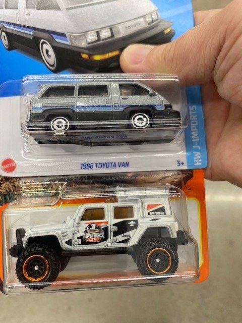 JEEP AND TOYOTA VAN.jpg