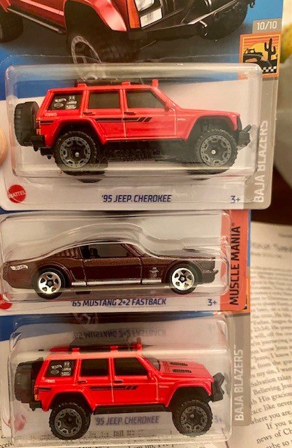 JEEP CHEROKEE AND MUSTANG.jpg