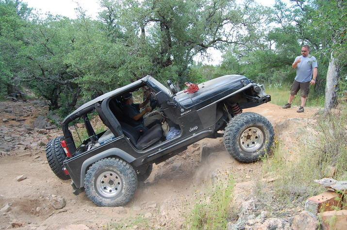 Jeep Climb 1.jpg
