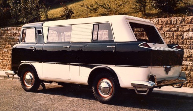 Jeep-FC-105-van2.jpg