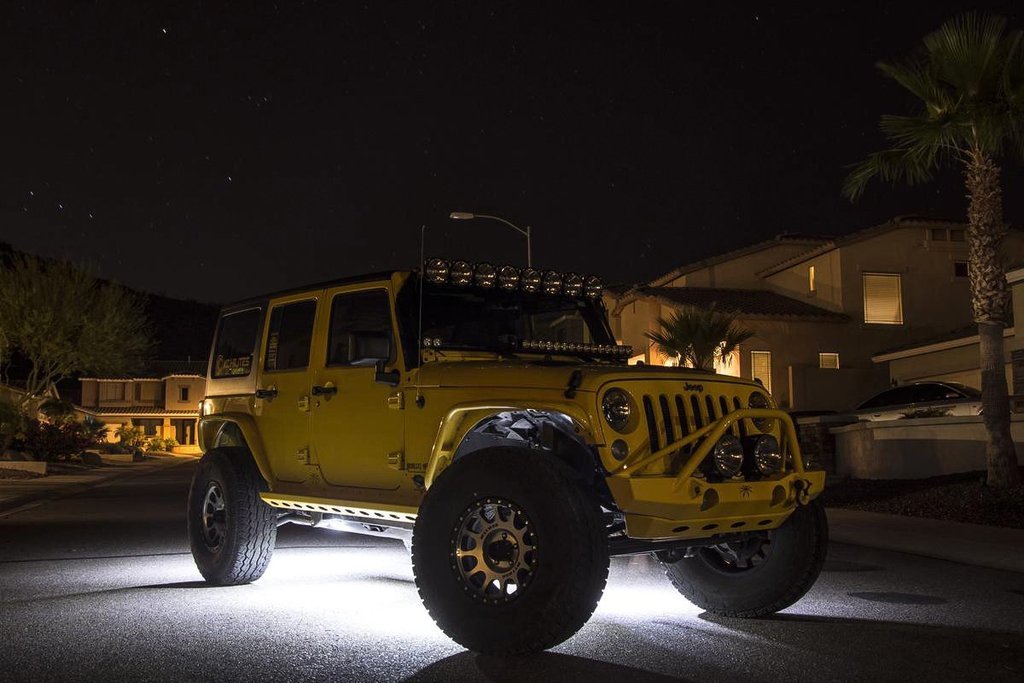 jeep_rocklight_lifestyle_1_df8796d15e52d0f483986e1a46aaf8ac0b980119.jpg