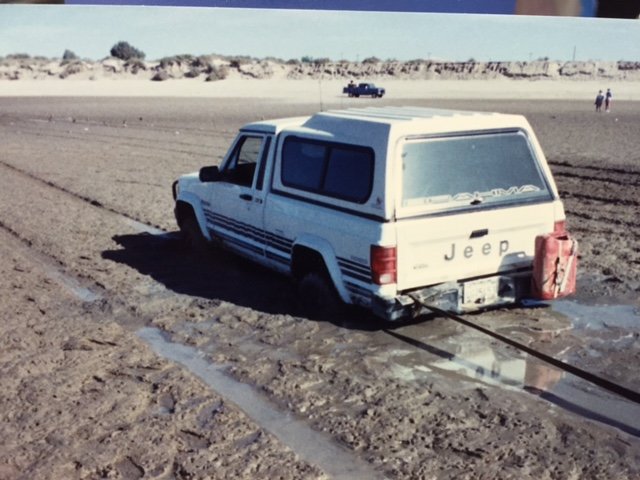 jeepstucs1.jpg