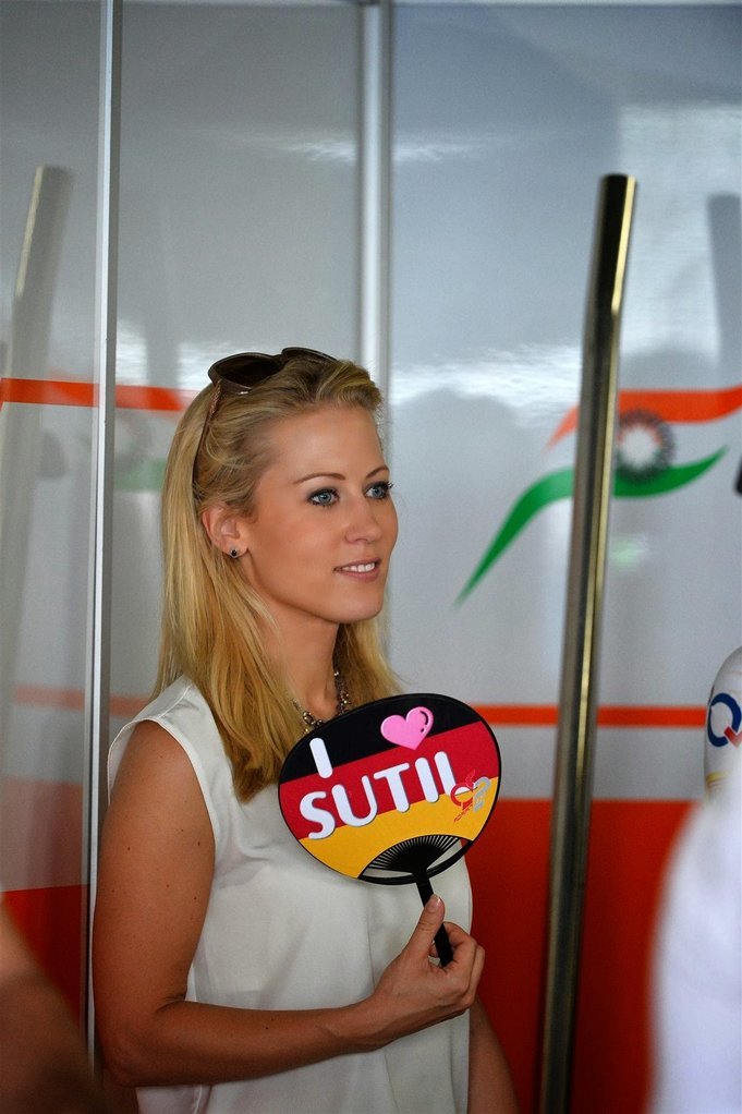Jennifer_Becks_loves_Sutil_jap13_0e9cca29aa2f21cf4b4cc48c8aa389d855c33cd4.jpg