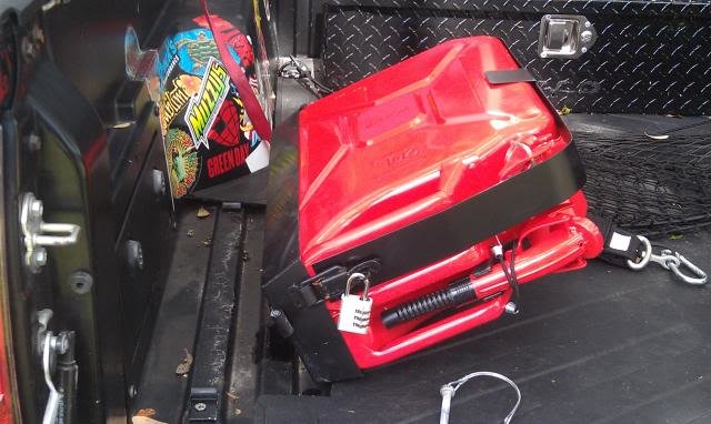 JerryCan7_zps3cce9ff8_0b5da96a2830dccf9e5976476837cef3495aee4c.jpg
