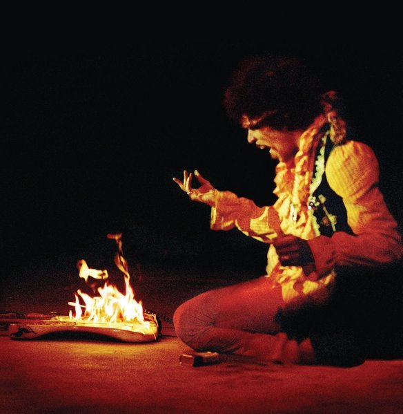 Jimi-Hendrix-burns-the-guitar-at-monterey.jpg