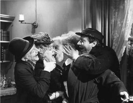 John-Hurt-as-Joseph-Merrick-the-elephant-man-11130774-433-337.jpg