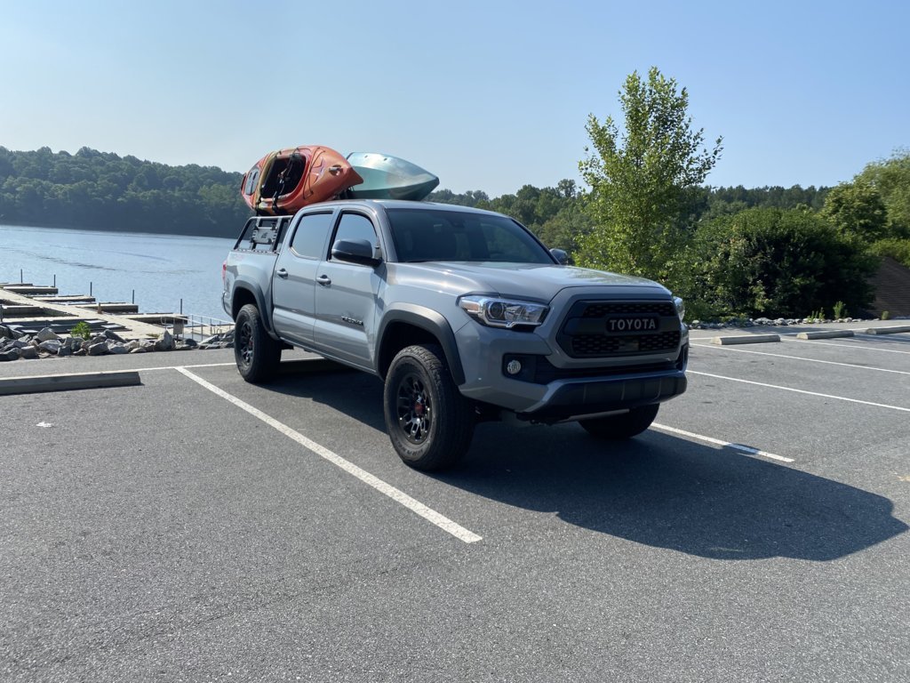 Kayaks 2.jpg