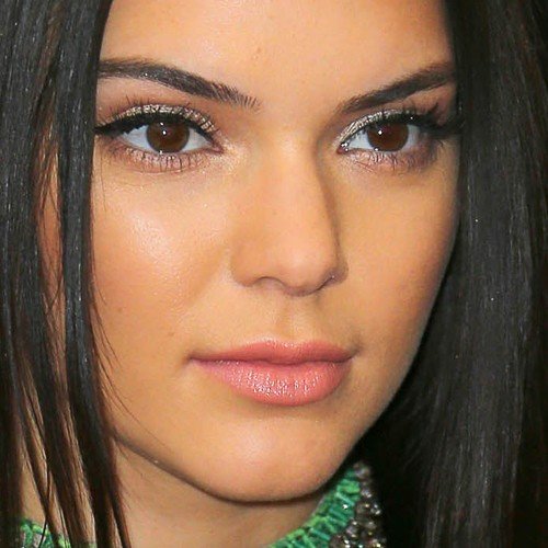 kendall-jenner-makeup-9-500x500.jpg