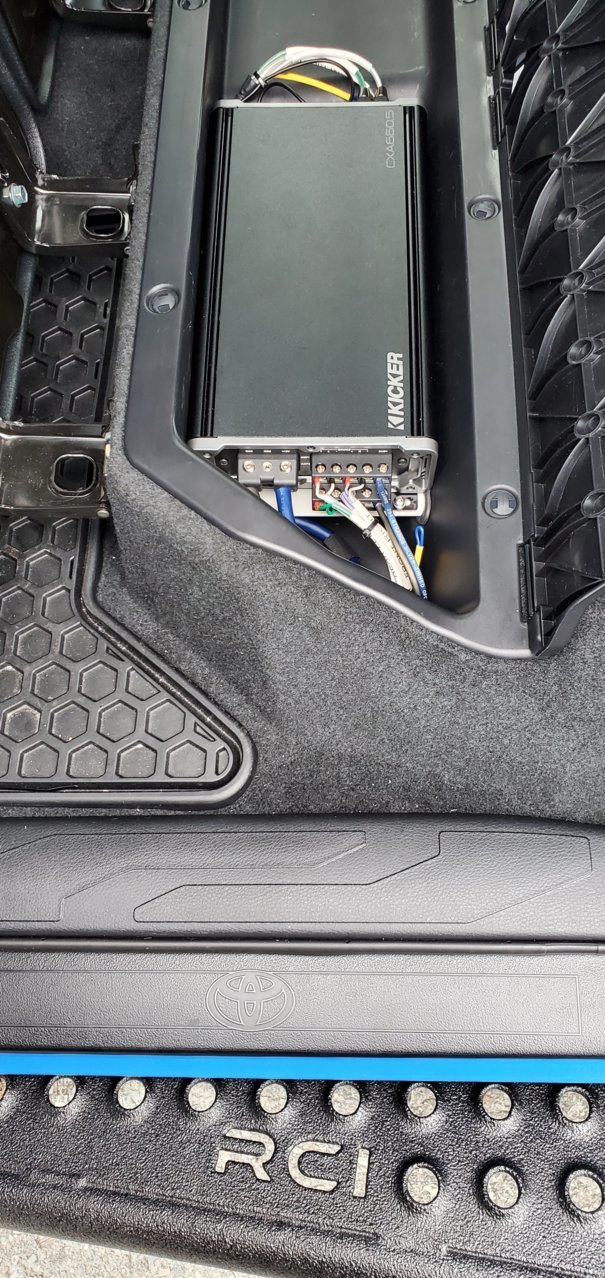 Kicker CXA660.5 Amplifier and 46TL7T82 Loaded Subwoofer Kicker CXA660.5 Amplifier and 46TL7T82 Loaded Subwoofer
