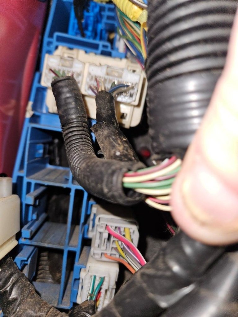 Kickplate Wiring 5.jpg