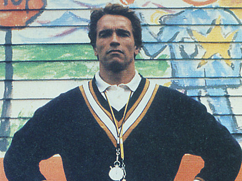 KindergartenCop2_f54a25aecbea4d03108d0a9942d0231f030bc373.jpg