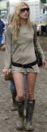 kmoss_goldshirt_studbelt_mudboots_g_931dd8147d61cad06c4dec5a1c36d5a01bbb3172.jpg
