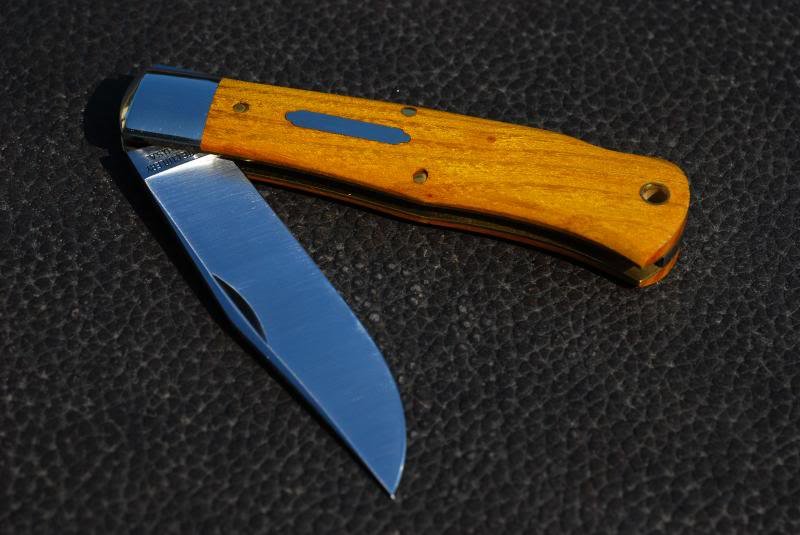 Knife2_zps7484ff66_32c7516180086b0c76a2a19571fe82757ad91c1c.jpg