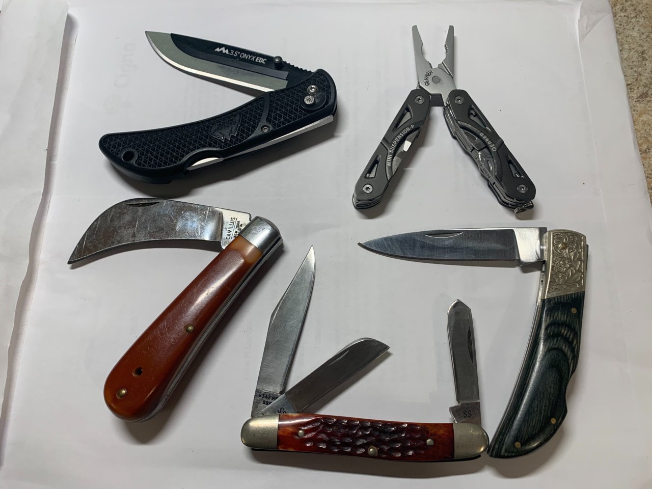 knives1.jpg