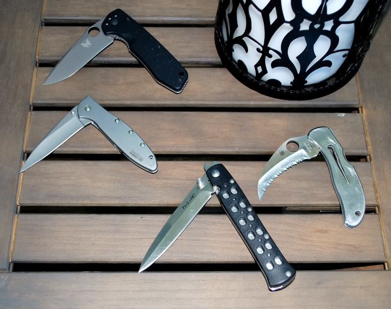 KnivesOut_291a450229a1cb375a17f4363e06da86d2d2e060.jpg
