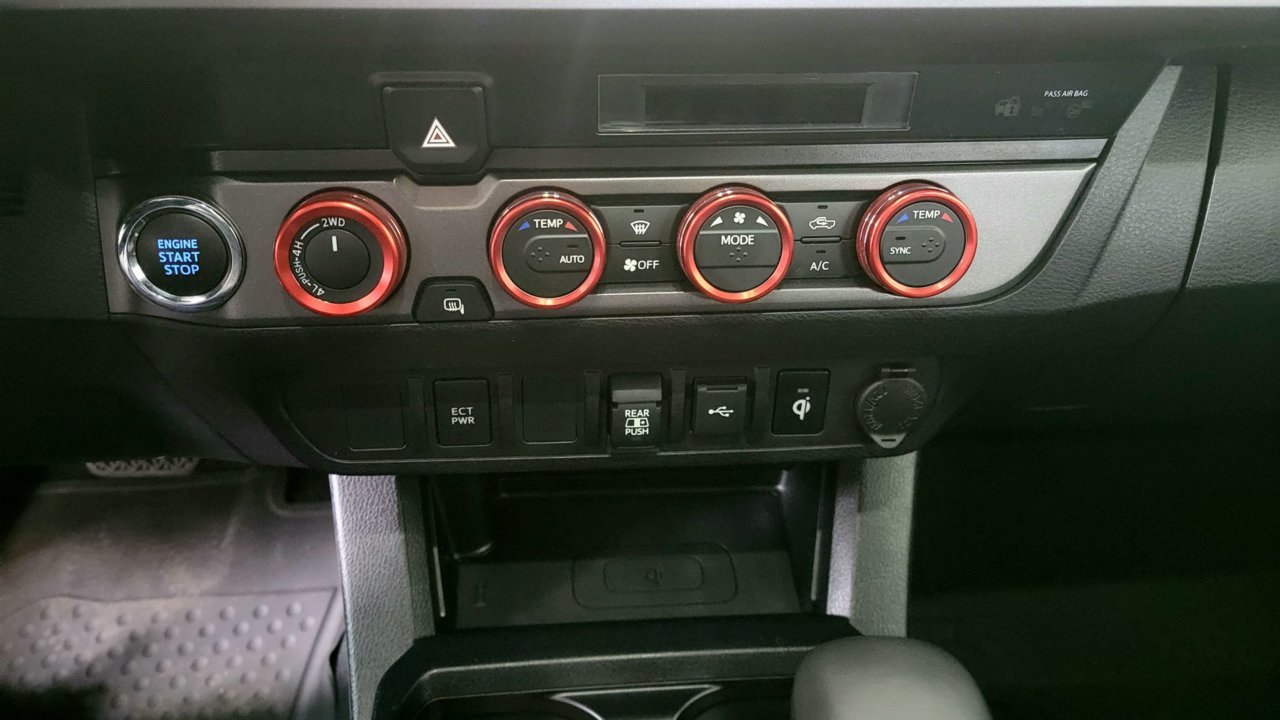 Knobs 1.jpg