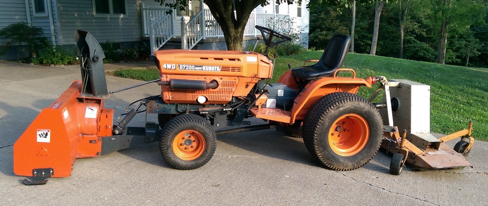 Kubo 7200 hst 4wd.jpg