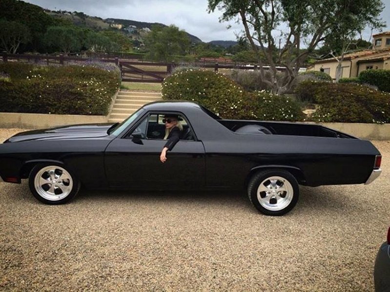 lady-gaga-chevrolet-el-camino.jpg
