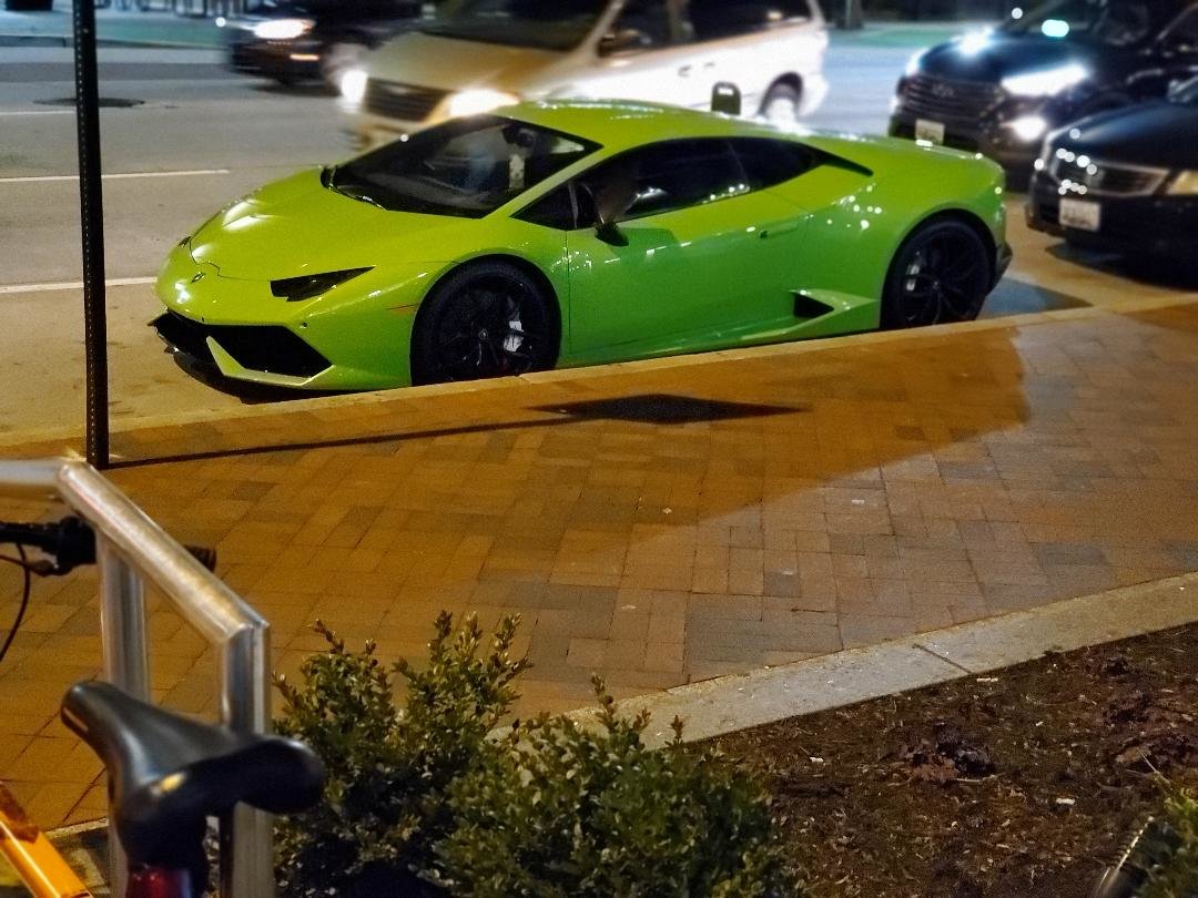 lambo.jpg