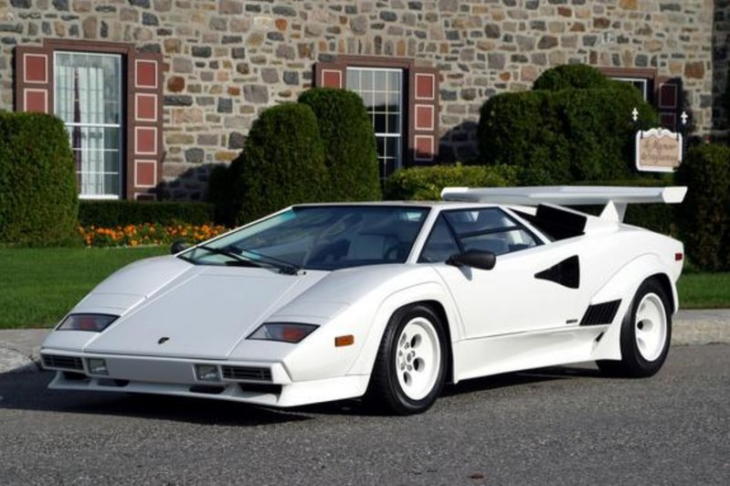 lamborghini-countach-01.jpg