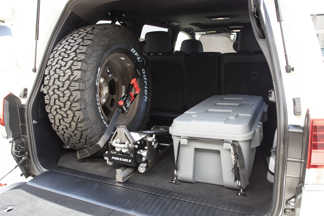 Land-Cruiser-200-Series-Trunk-Total-Chaos-Fabrication-2000px.jpg