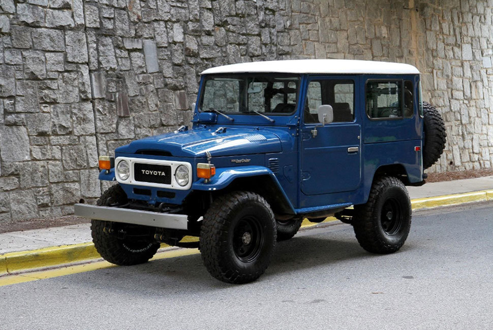 land-cruisers-gear-patrol-full-lead.jpg