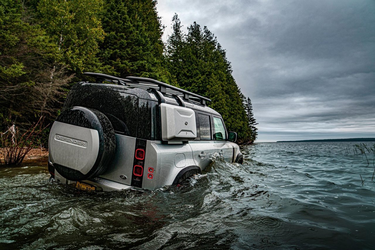 land_rover_defender_110_p400_se_urban_pack_1_45e2fc14984797e5dd08ab9f7643d9bf0f0196be.jpg