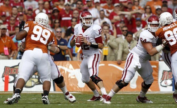 LandryJonesOklahoma_Texas10_08_11.jpg