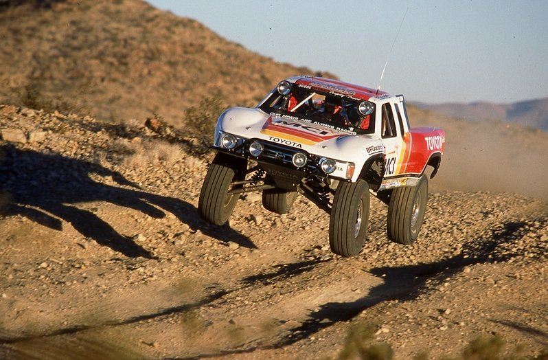 lat-toyota-stewart002.jpg