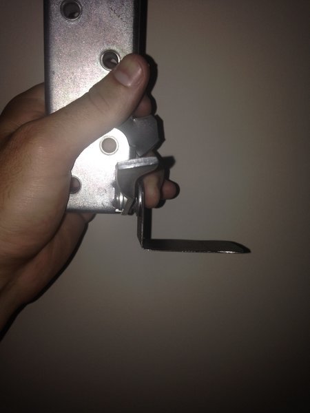 Latch brakcet 2.jpg