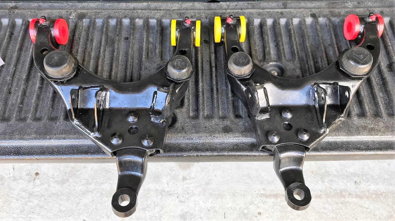 LCAs with Strongflex Bushings and 90 degree Zerks.jpg